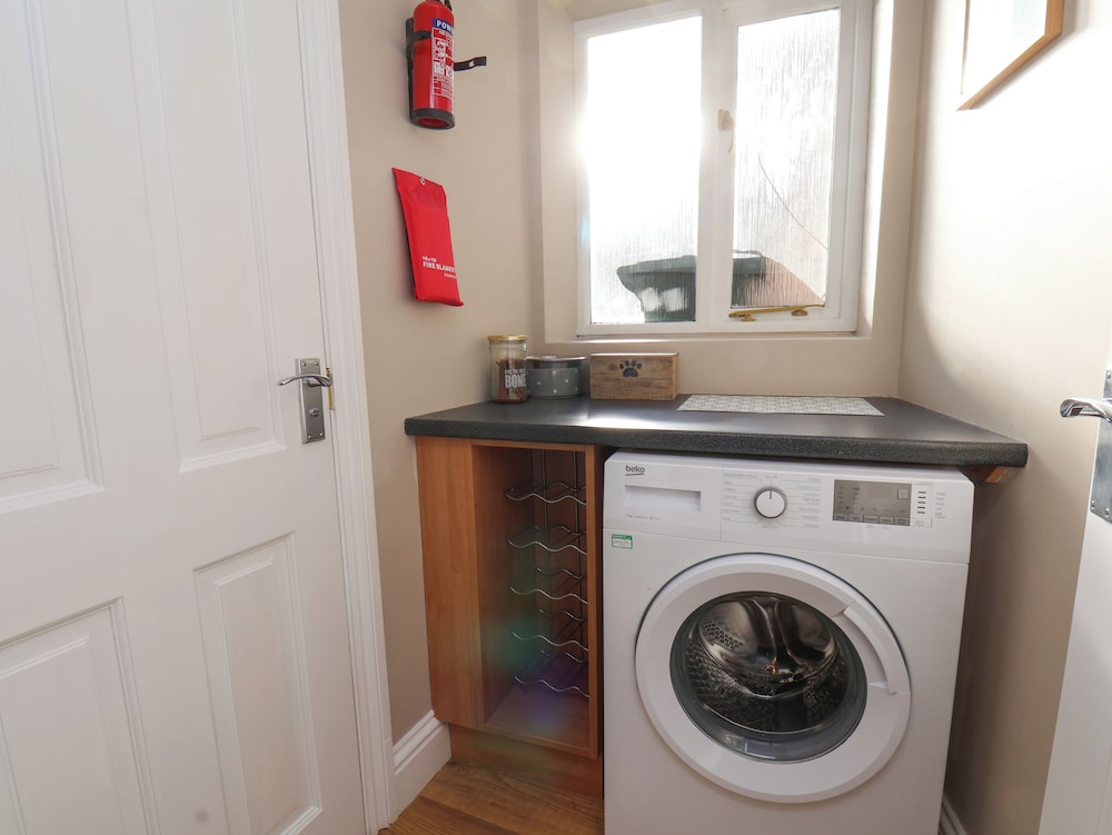 Sixpence Cottage
