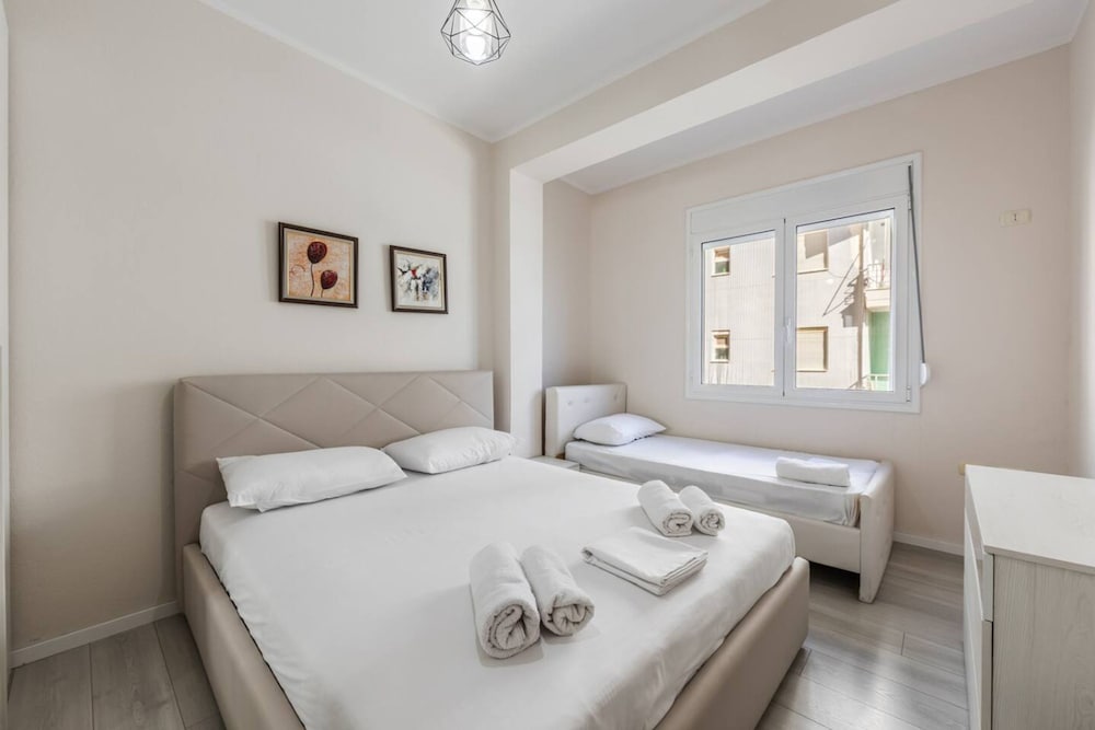 Sun Sea 1BR Apartment