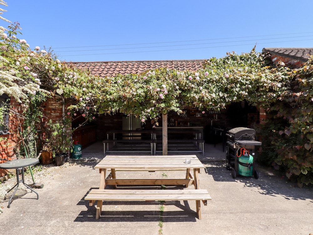 Holly Cottage