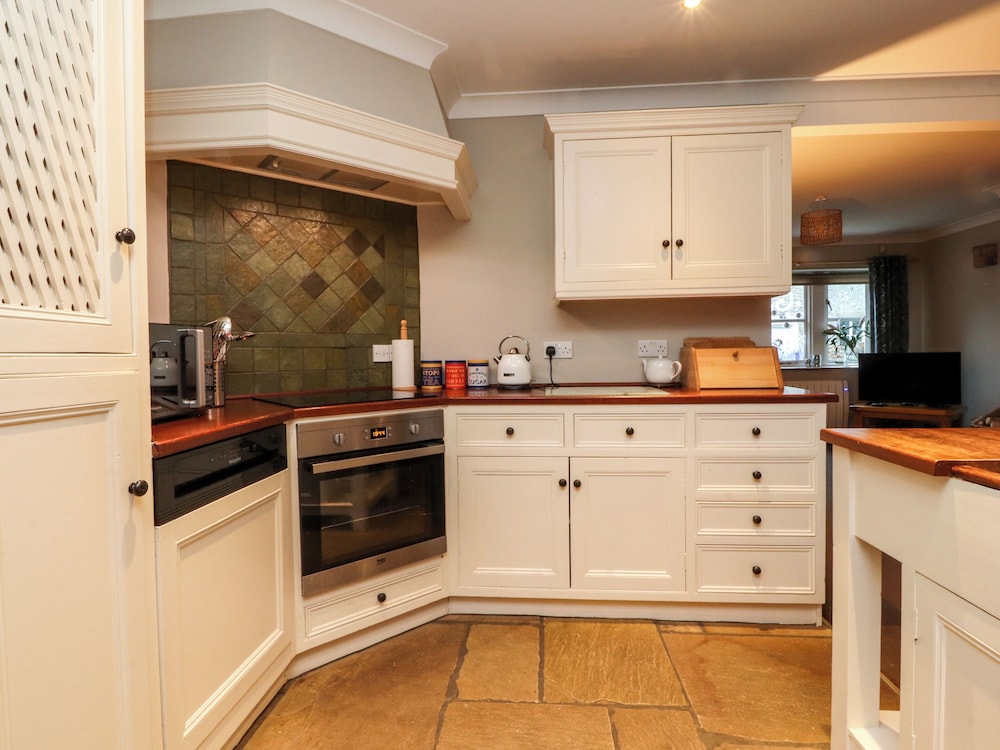 Woodside Cottage