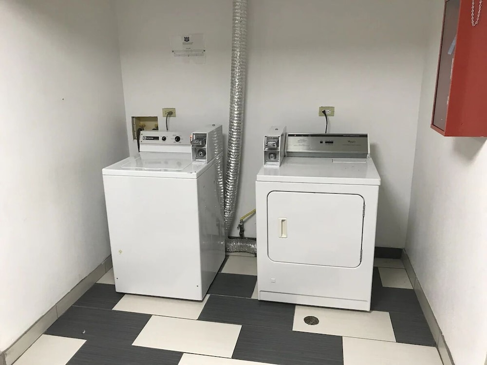 Kings Inn By OYO Calumet Park I-57 - Property Image 9