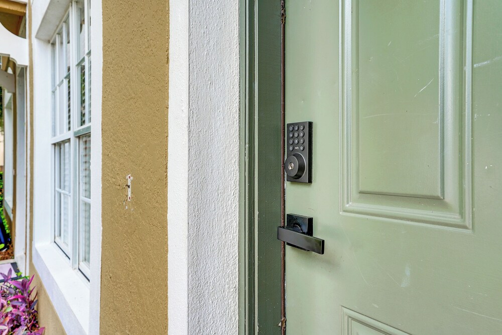 Shop, Golf & More: Family Retreat in Wesley Chapel