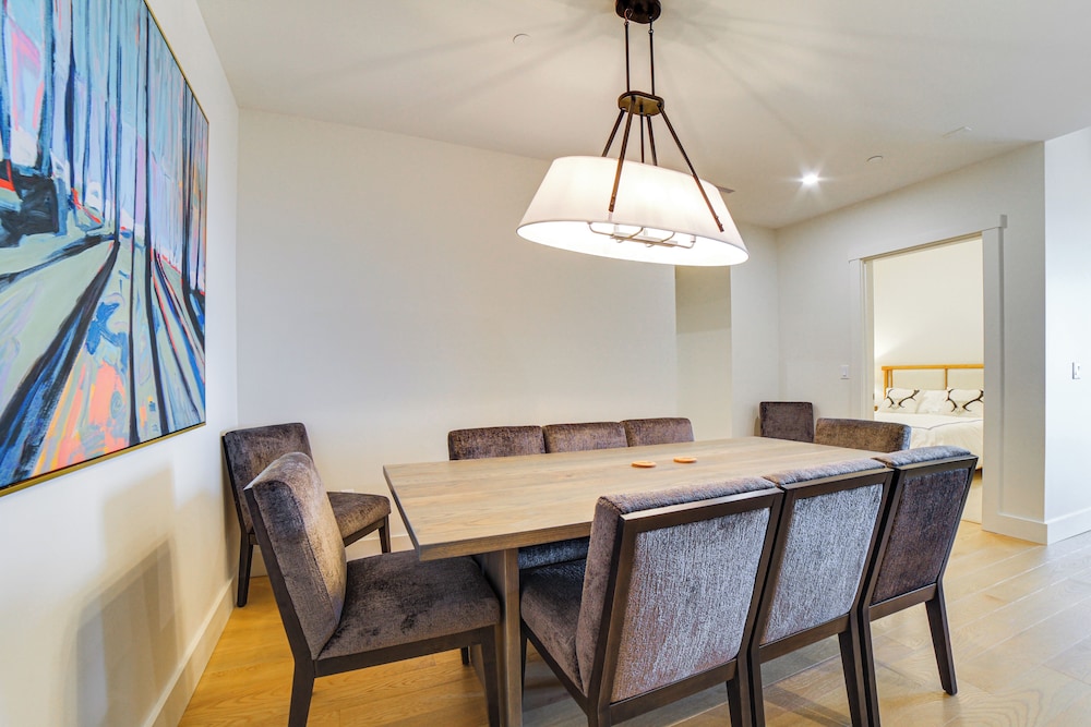 Ski-in/out Townhome w/ Views at Okemo Resort!