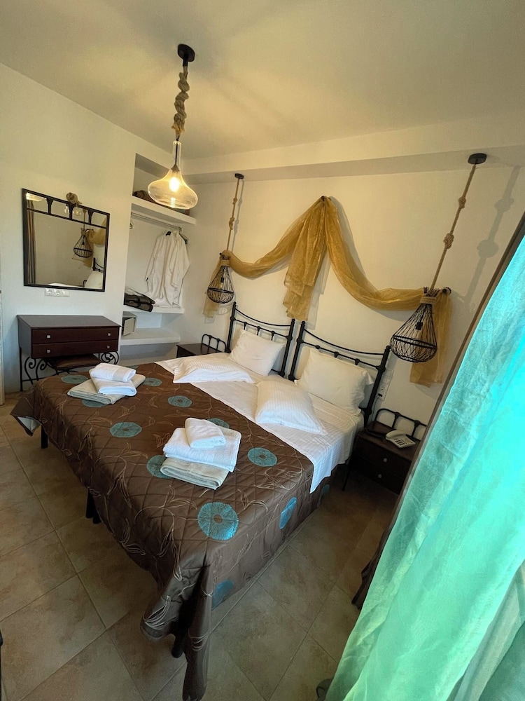 Skiathos Island Suites