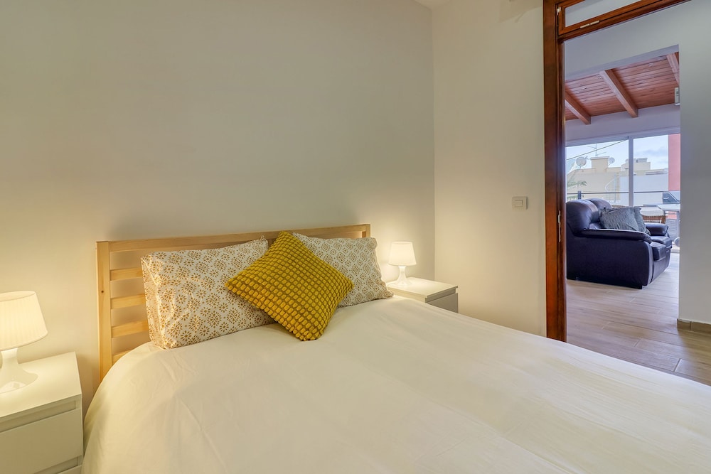 Cozy House w BBQ Teide Views Near City Center