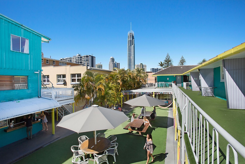 Backpackers In Paradise Resort - Hostel