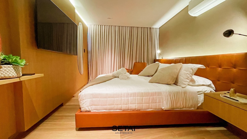 Edition - by Setai Apartaments