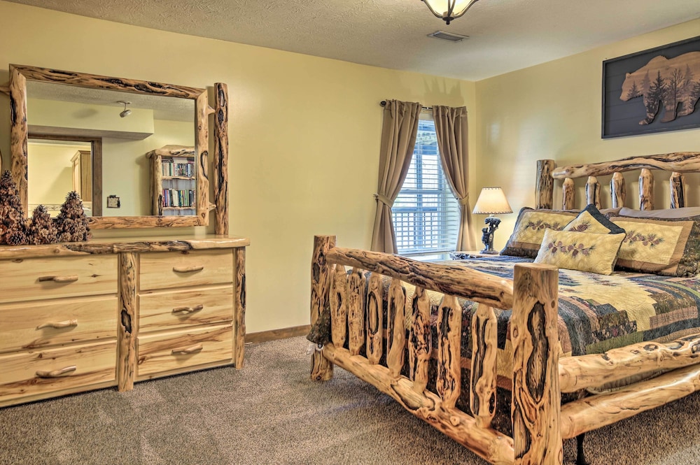 Strawberry Plains Cabin: Private Pond & Game Room! view 4