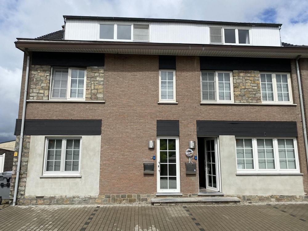 Cosy Vacation Home for 8 Persons view 5
