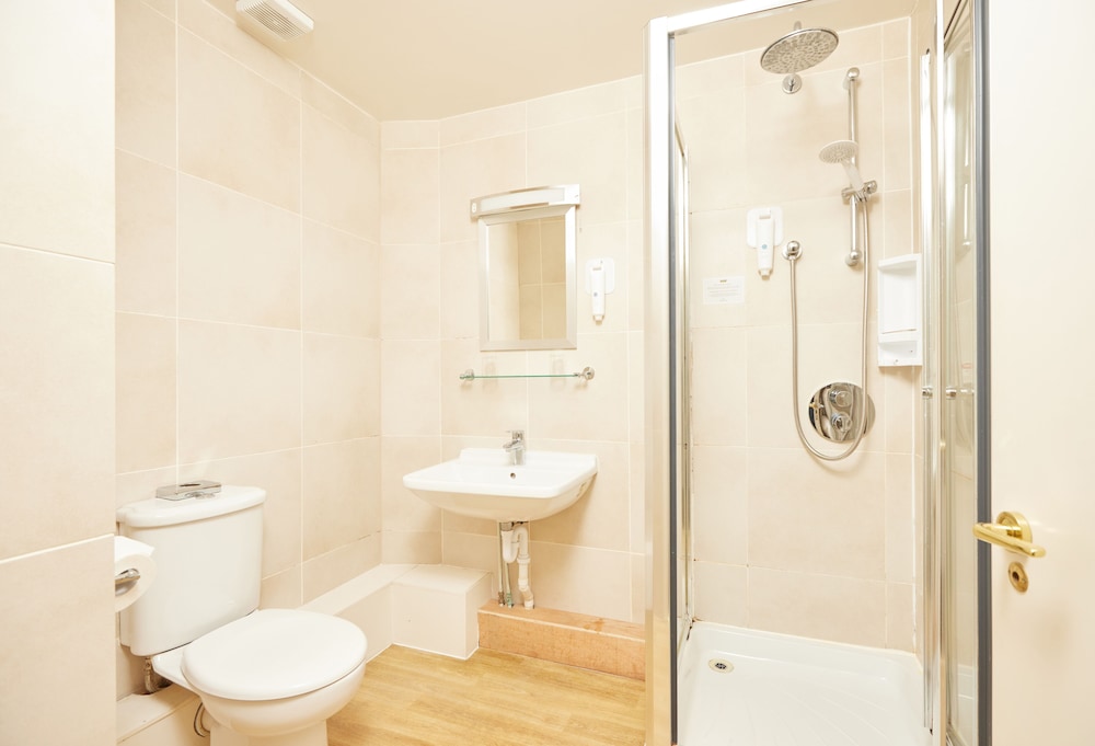 Huntingdon Vacations - George Hotel Huntingdon by Greene King Inns - Property Image 3