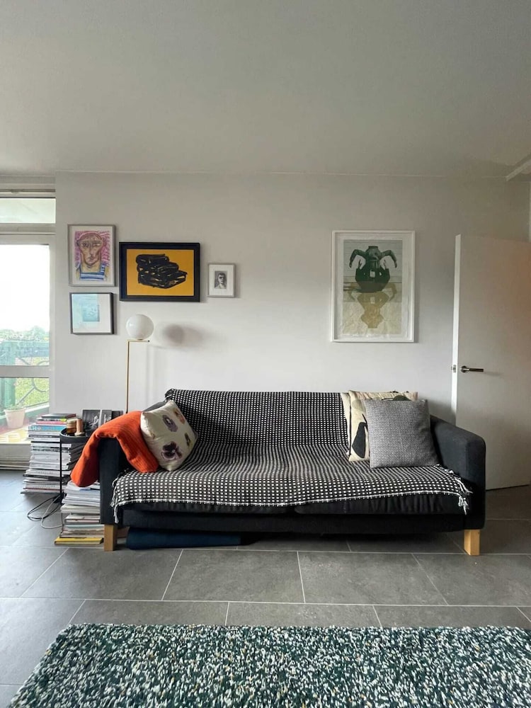 Contemporary 1BD Flat W/balcony - Stoke Newington!