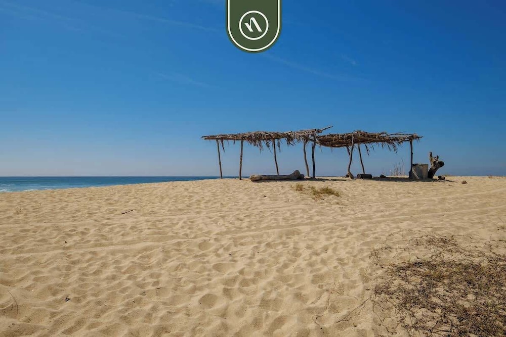 Stunning Two-bedroom Ocean View House - Mazul
