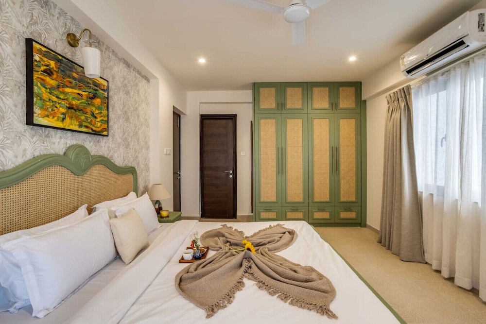 2BR w Pool Sauna 2km to Baga Calangute Beach