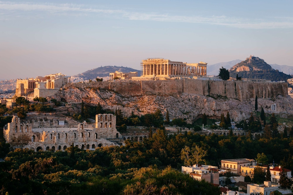 Central Athens Fully-equipped Getaway in Victoria
