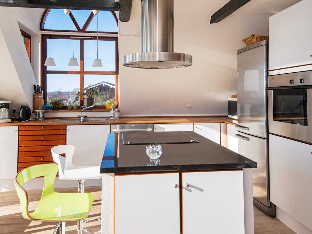 8 Person Holiday Home in Ebeltoft-by Traum