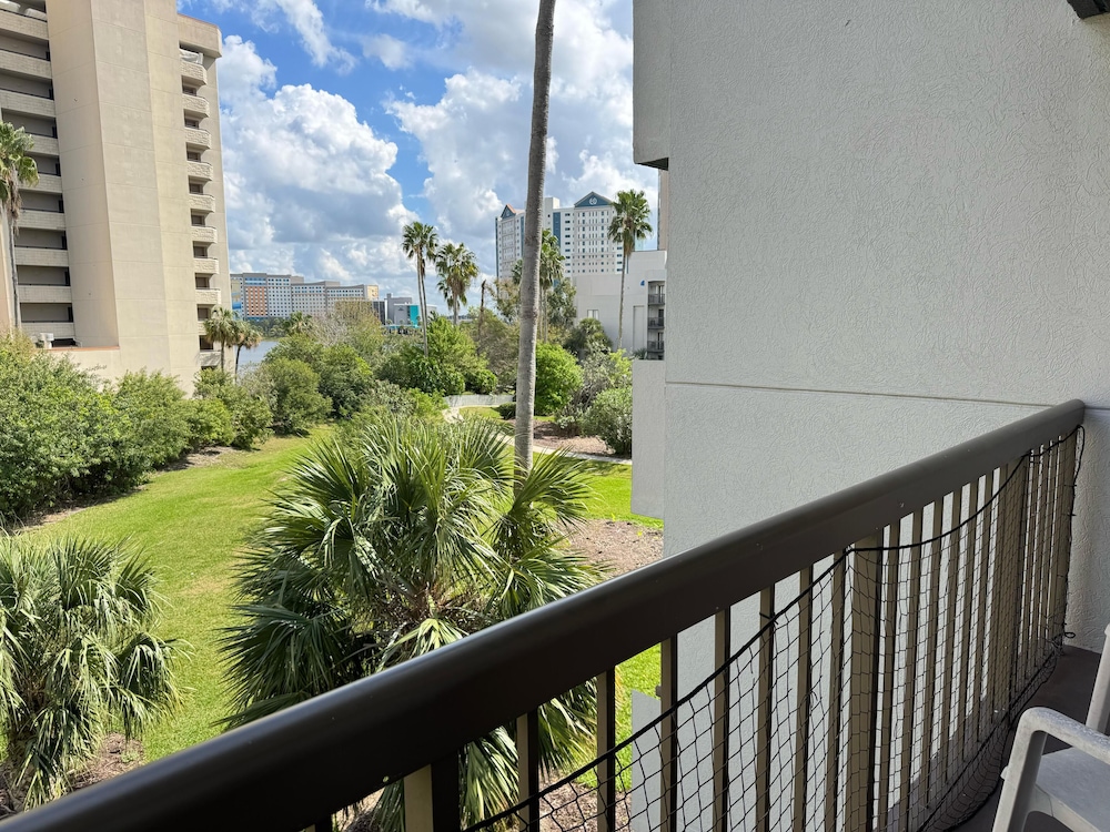 Enclave Swanky