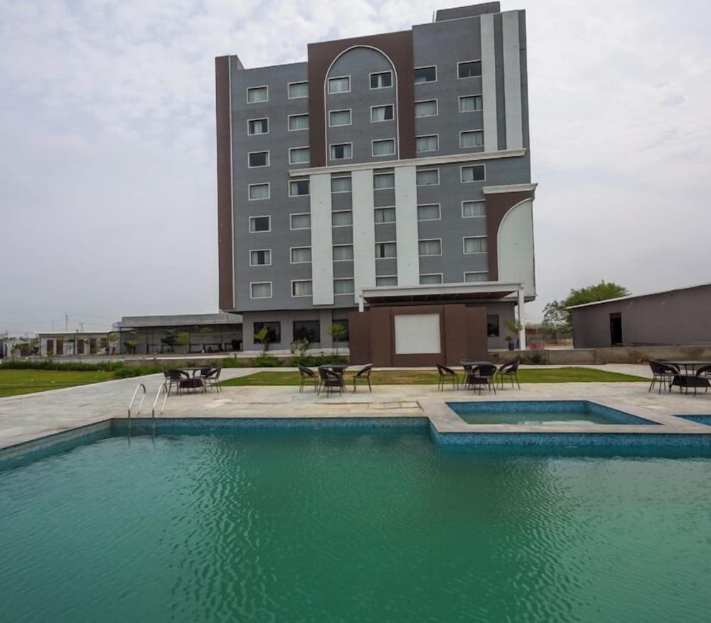 Pallacia A Luxury Hotel