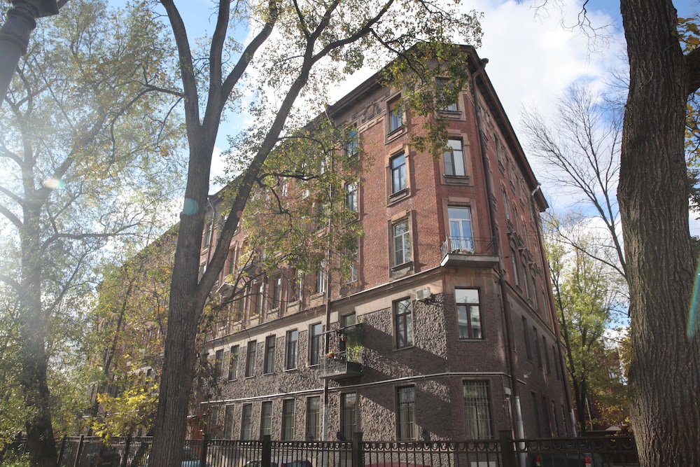 Mogol Apartments