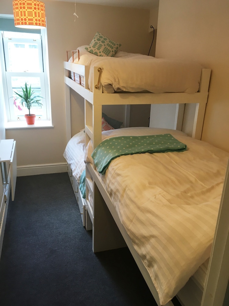 CellB - Hostel