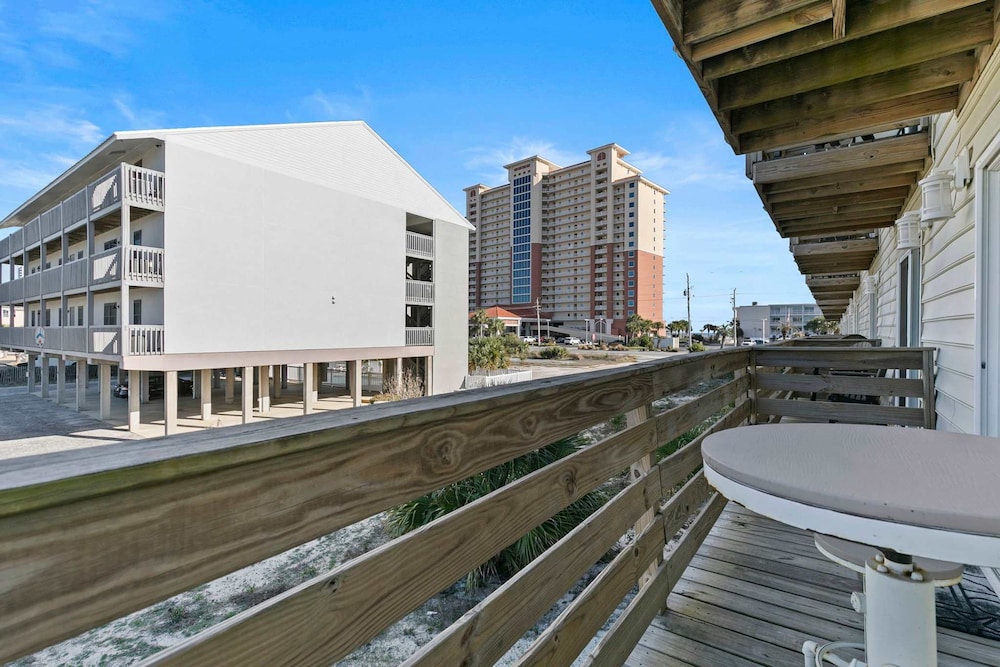 Three 2br Condos Walk to Beach Hangout