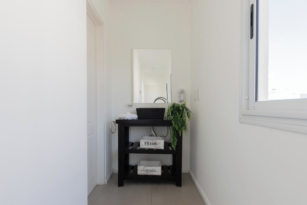 MOT + Villa Thames - Lux House Palermo Soho