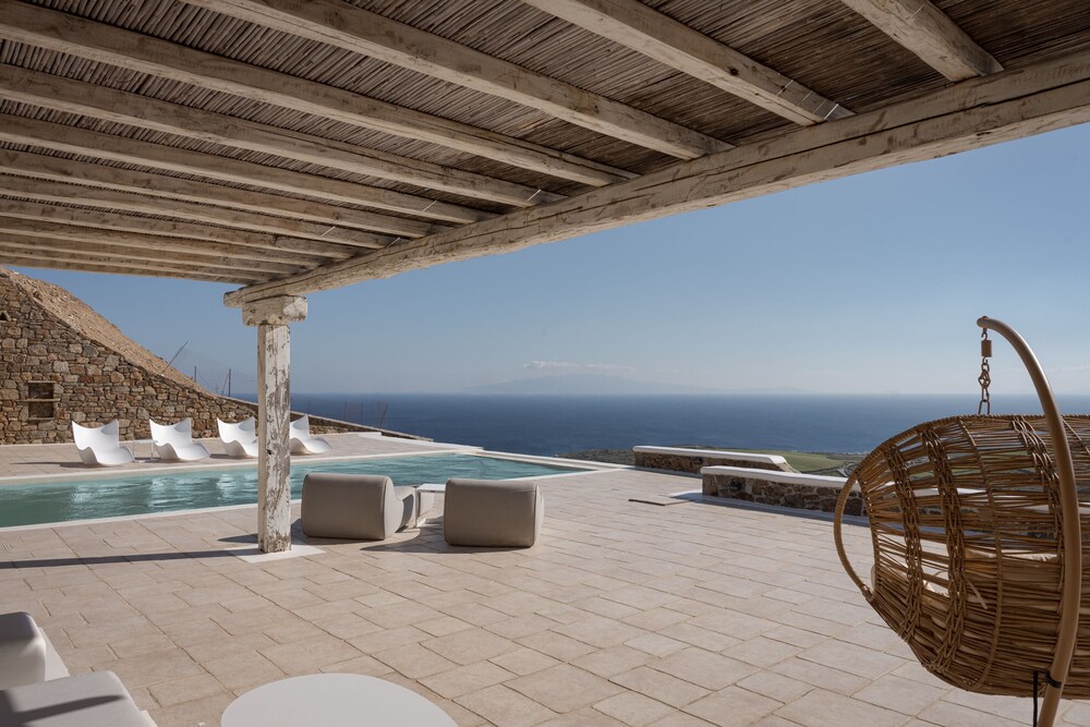 Mykonian Icon Villa