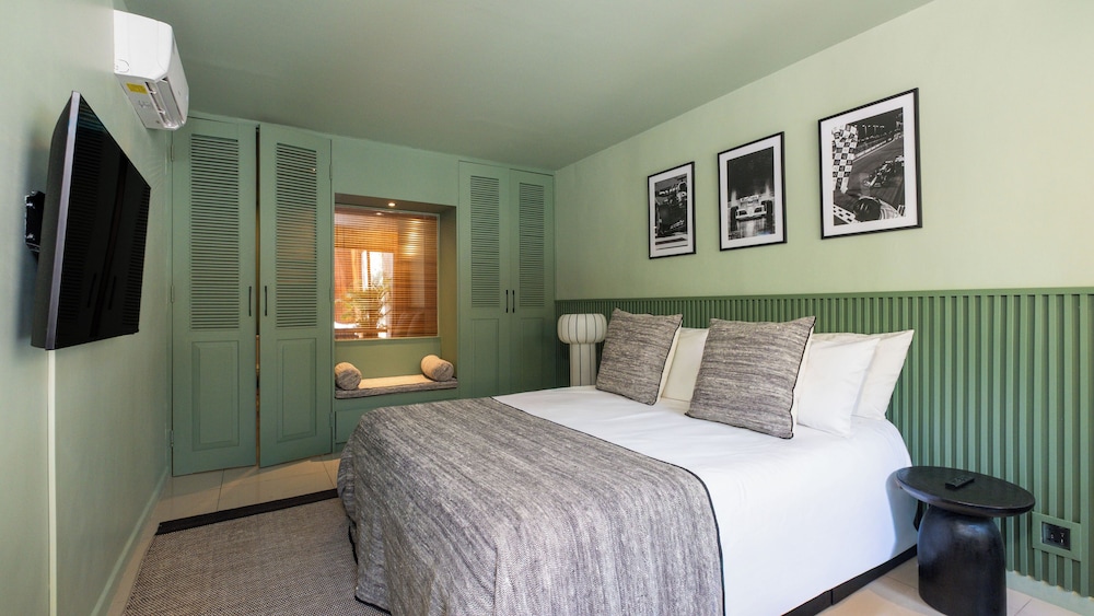 Villa Dreamora by Villa Finder