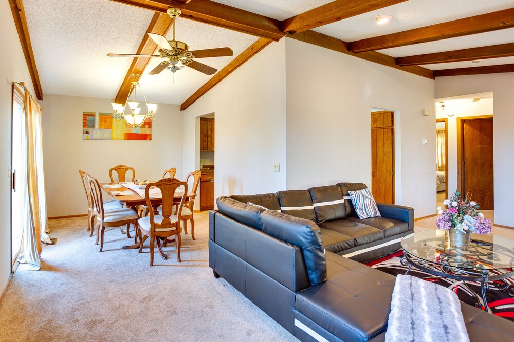 Spacious Family Home: 11 Mi to Dtwn Minneapolis!