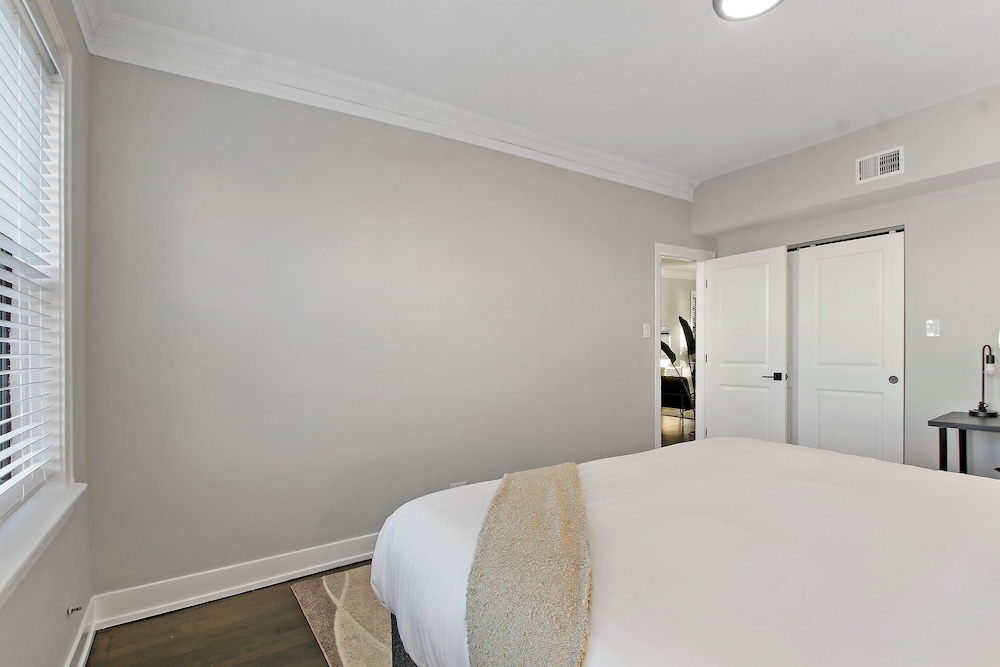Comfy 2BR - Sunnyside 2F