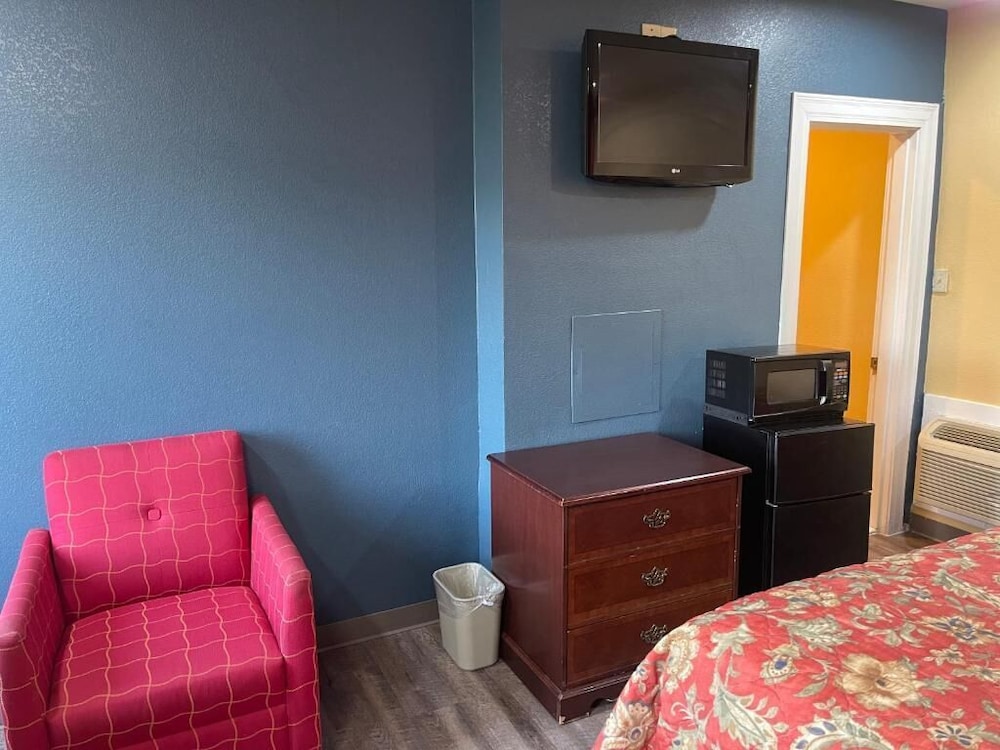 Kenwood Court Motel view 5