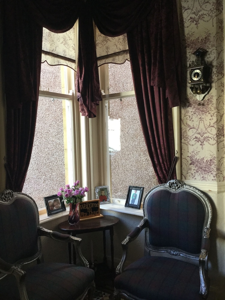 Plas Llwyd Guest House