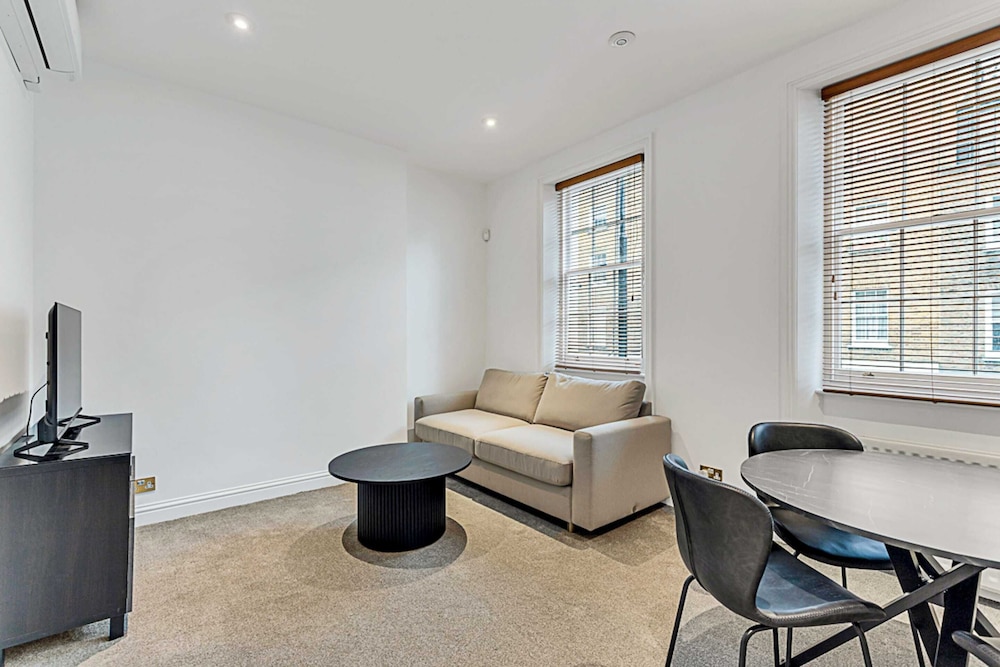 A One-bedroom Apartment Situated In Central London