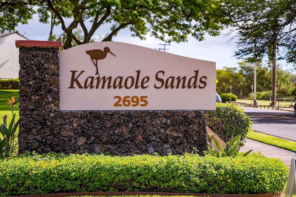 Summer Sale! Deluxe Modern Renovation, Split-ac, Kamaole Sands 4-411, Book Now!