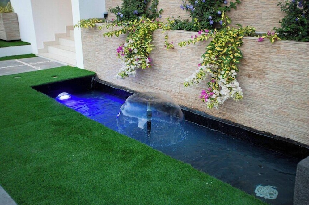Belrose Place