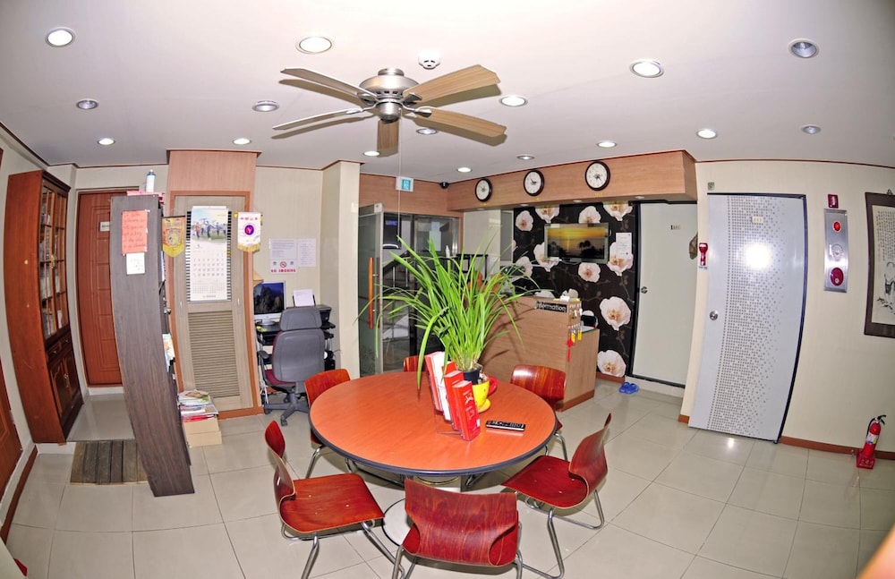 Hwaseong Guest House - Hostel