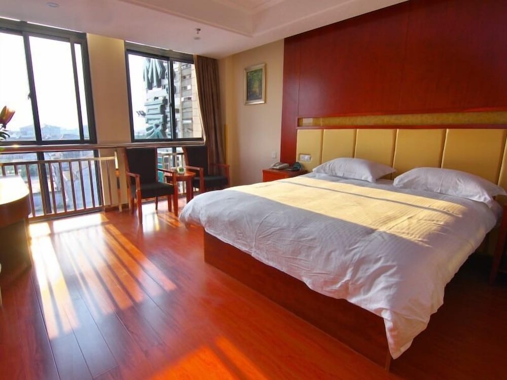 GreenTree Inn ChangZhou East DongFang Road HengNai Logistics Park Express Hotel