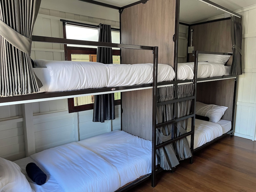 Green Cabin Hostel