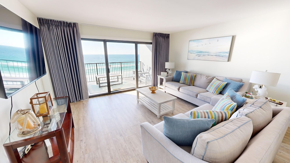 Emerald Towers 904 2 Bedroom Condo