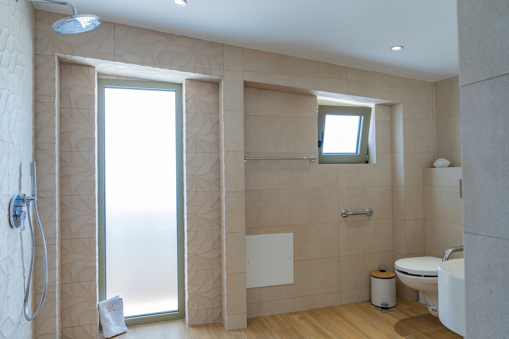 Luxurious Villa Selestine - With Private Pool