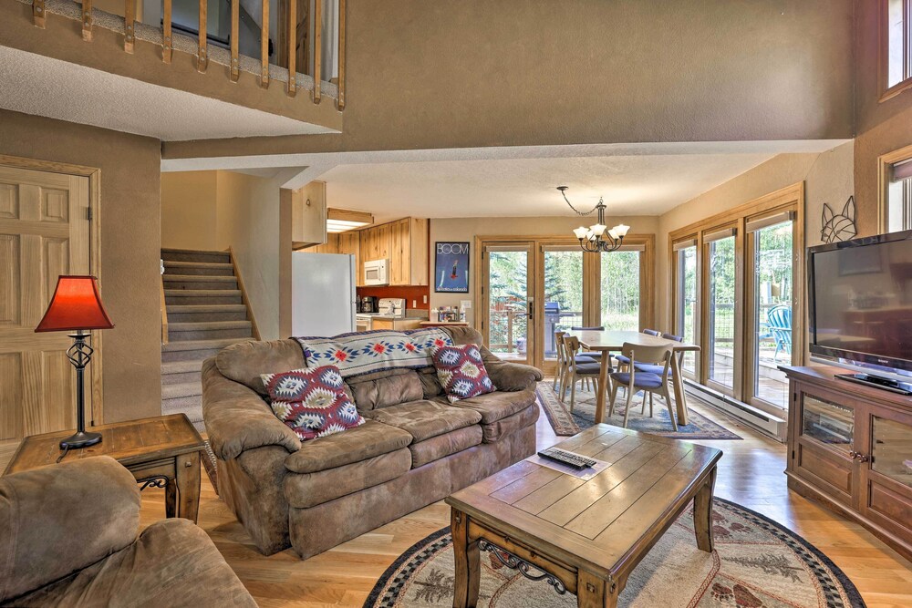 10 Mi to Keystone Resort: Cabin w/ Private Hot Tub view 2