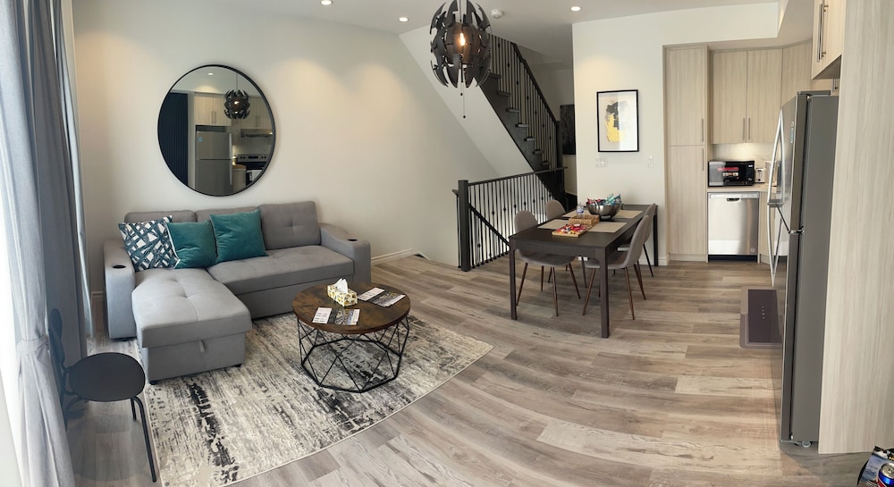 Bentley Commons Fallsview Towns