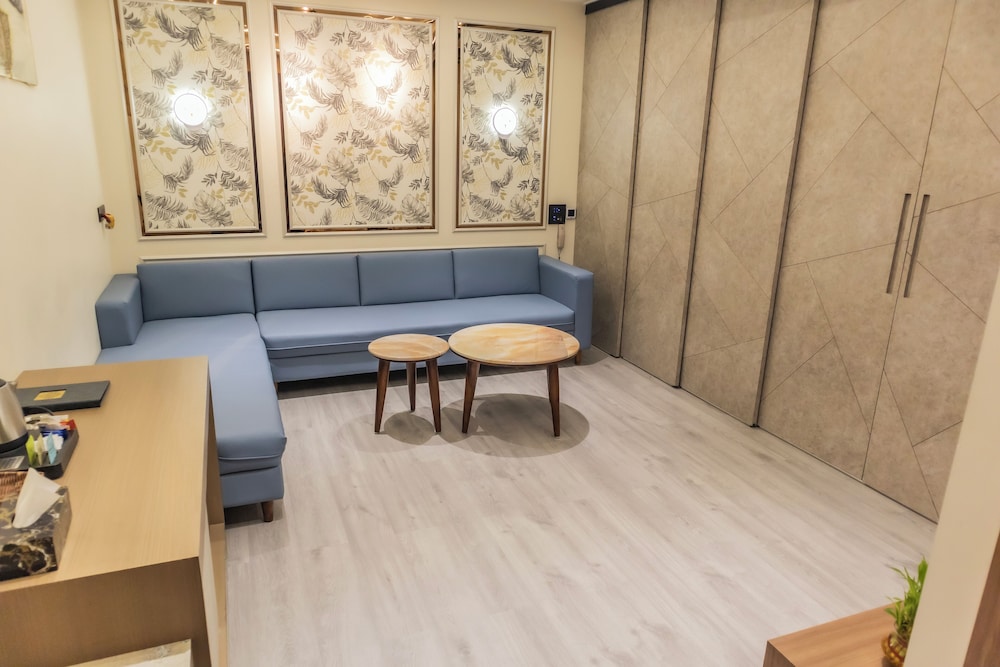 Narang Hotel