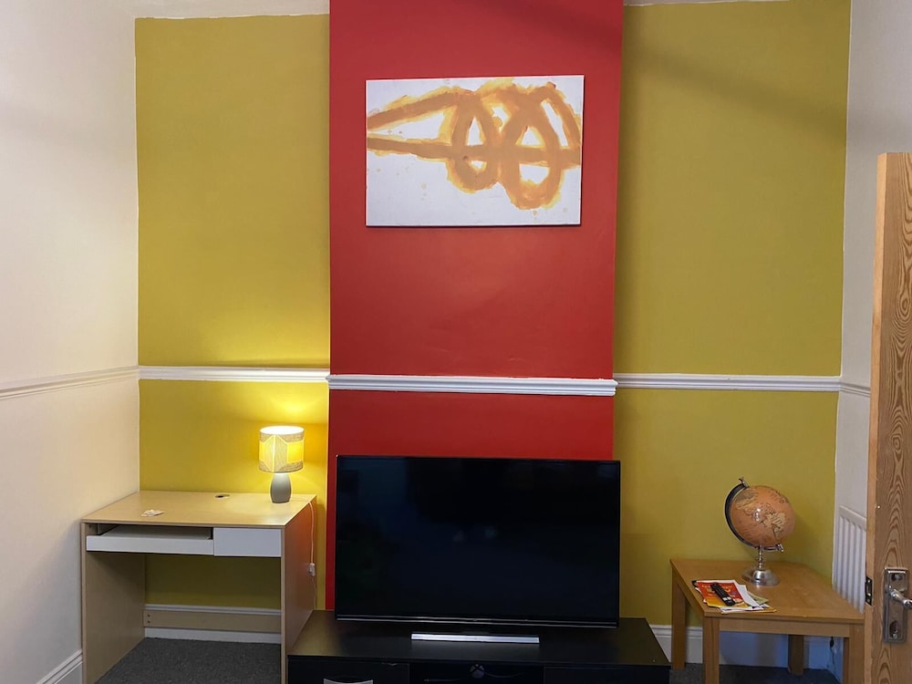Stunning 2-bed House in Sunderland view 3