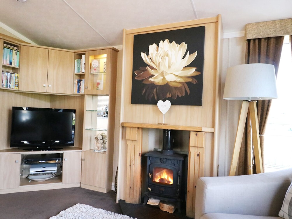 The Four Oaks Chalet view 5