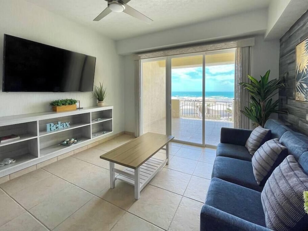 Gorgeous Beachfront Gem With Water Slides