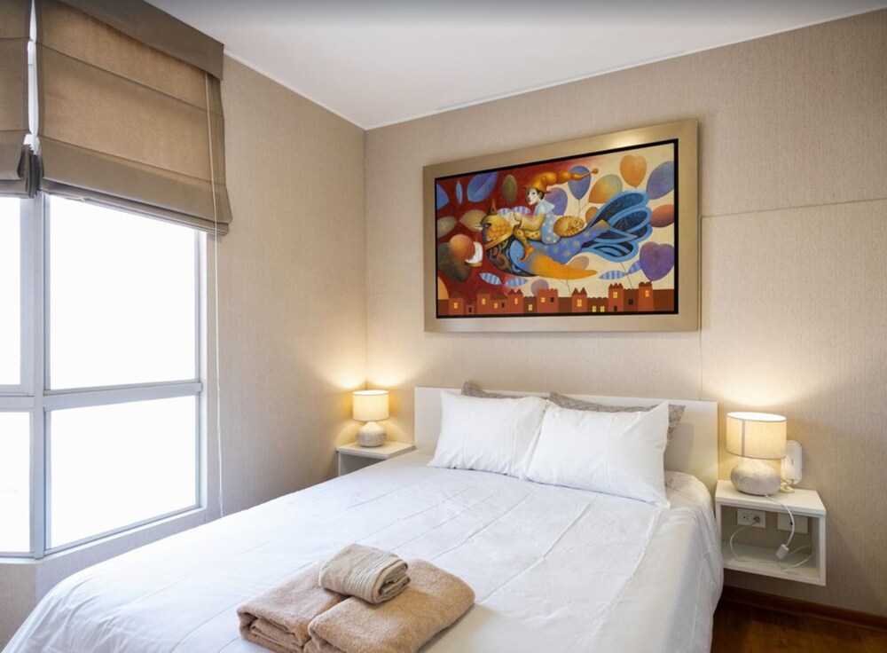 UR Place Rentals - 3Bdrm Av Brasil Lima view 5