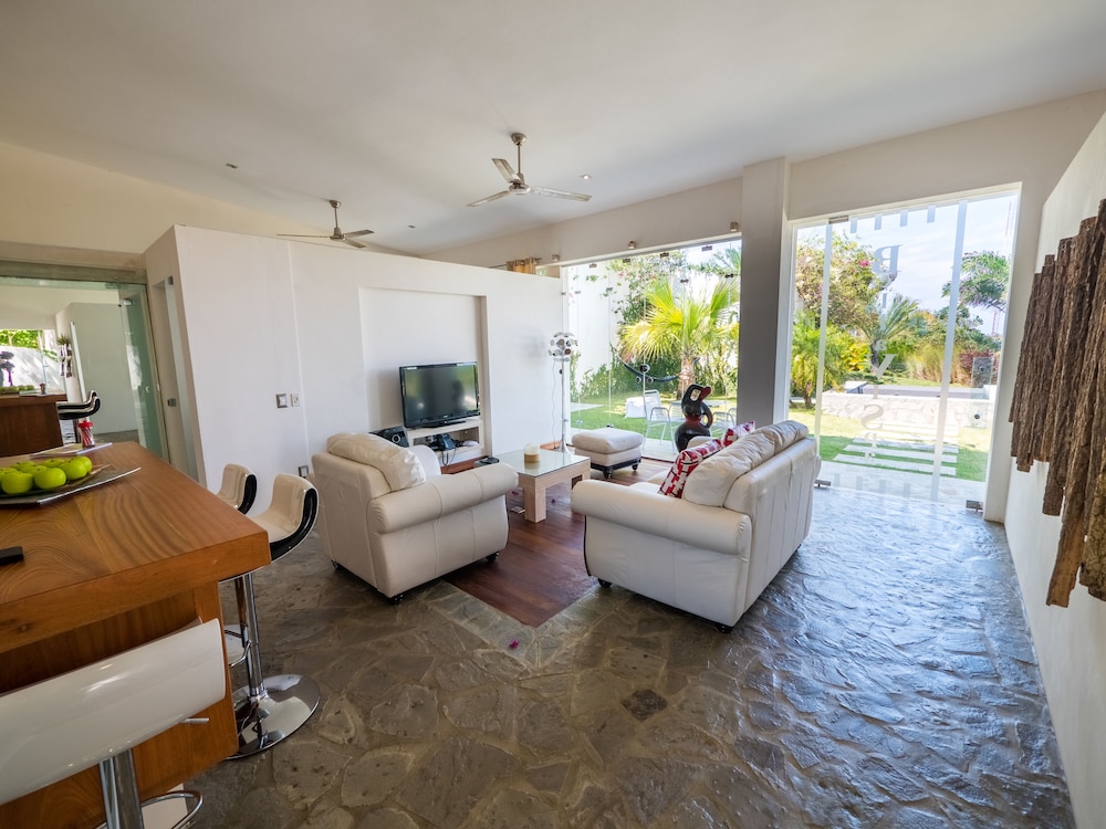 Villas Agua Dulce - Villa Eden