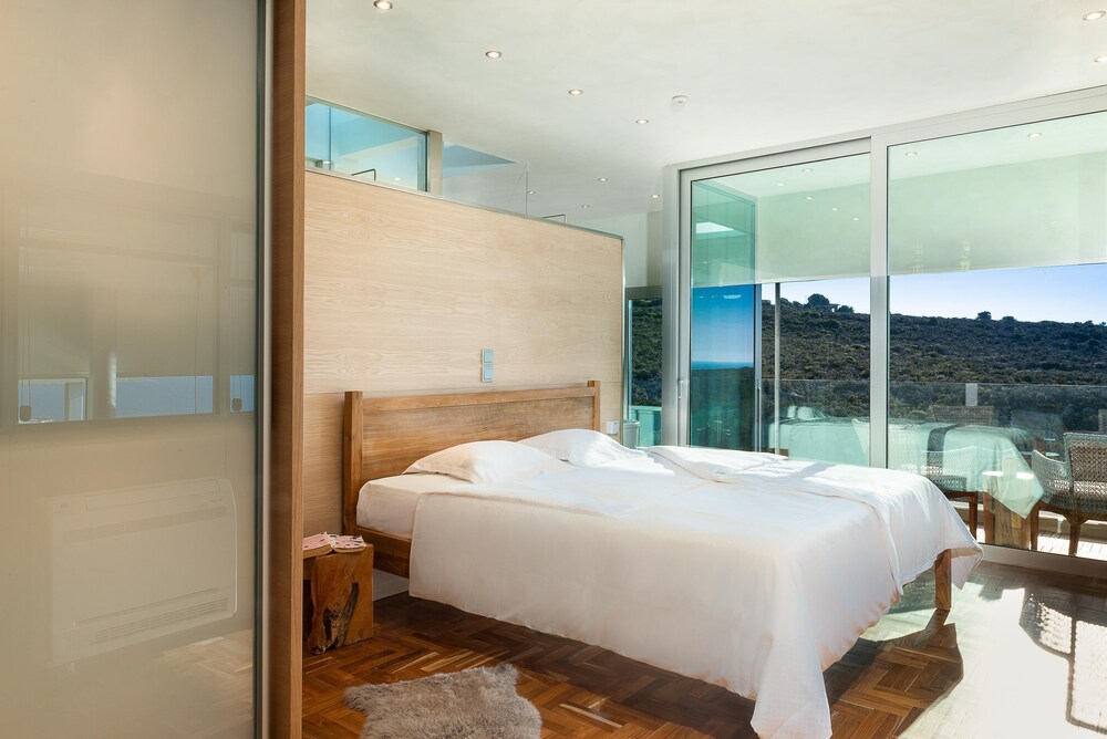 Villa Charlotte by CuraVillas Collection