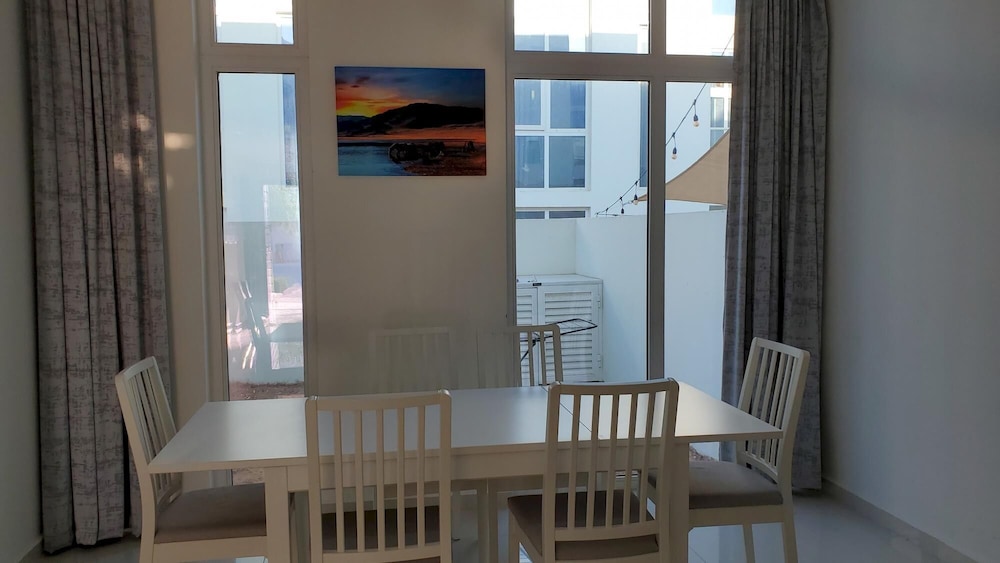 DH 2 - 290 Luxury 3bhk Villa Damac Hills 2