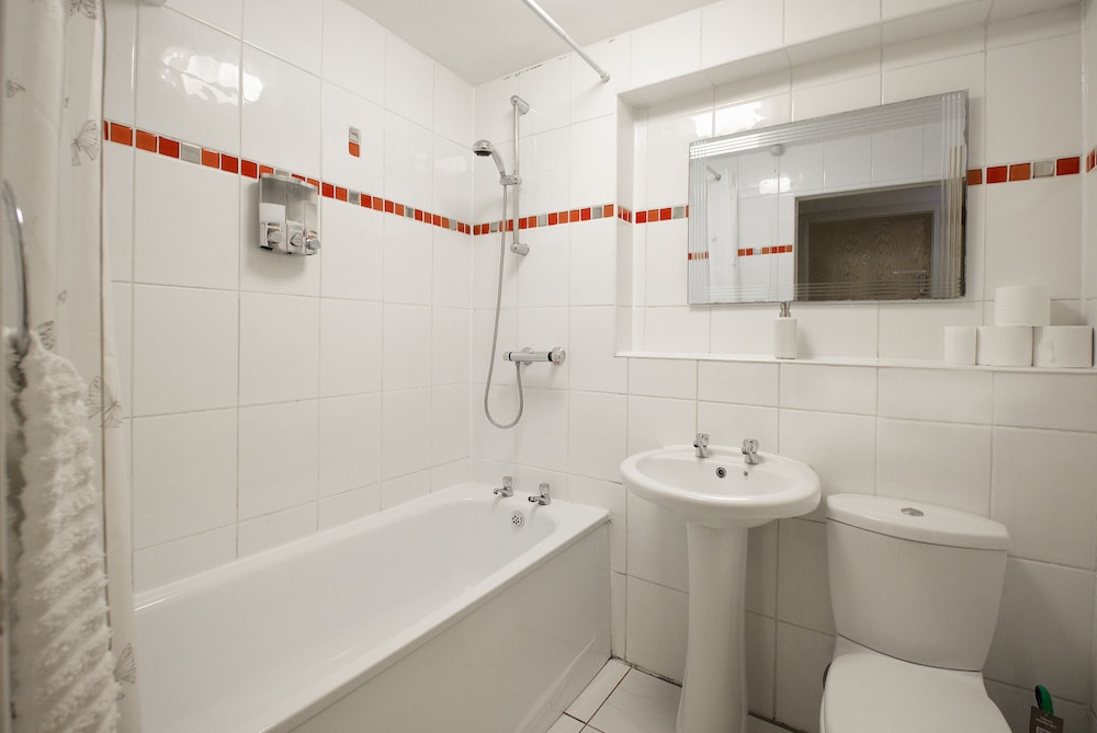 Liverpool Stays - City Centre Rooms view 5